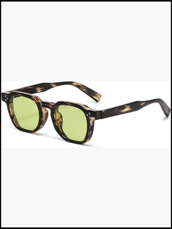 Square Retro Sunglasses with UV400 Protection Thick Frame Unisex Shades Trendy